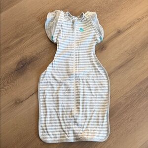 Gray Striped Transition Swasdle